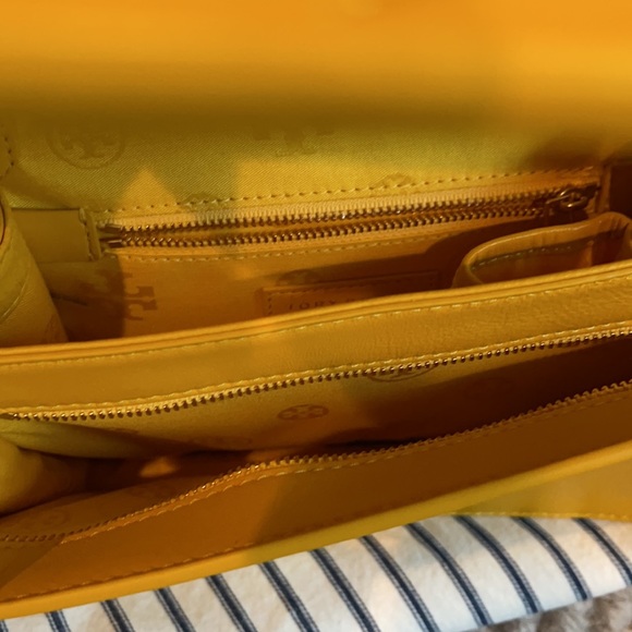 NWOT Tory Burch Alexa Lambskin bag - Picture 4 of 11